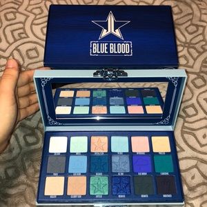 BRAND NEW blue blood palette !!
